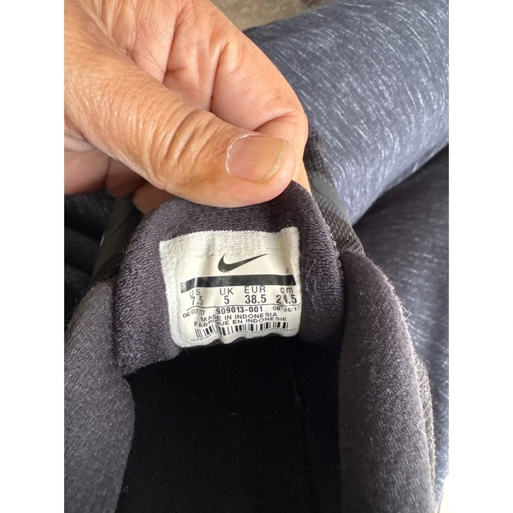 Nike City Trainer‎ Black White Mesh Lace Up Athletic Shoes Women's 7.5